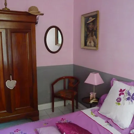 La Maison Du Bonheur לינה וארוחת בוקר