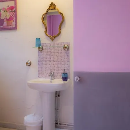 לינה וארוחת בוקר La Maison Du Bonheur *
