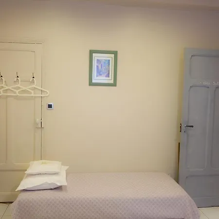 לינה וארוחת בוקר La Maison Du Bonheur *
