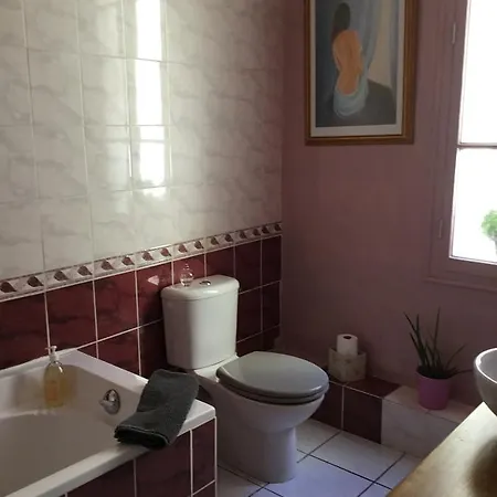 La Maison Du Bonheur לינה וארוחת בוקר *
